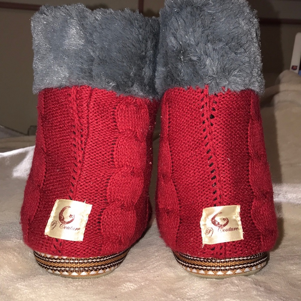 Slippers - Picture 4 of 4